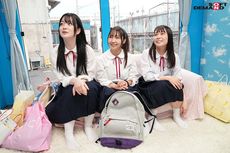 マジックミラー号 田舎から東京にやってきた修学旅行生 初めての電マ体験で今まで感じた事の無い強烈な快感に目を潤ませながら 糸を引くほどぐっちょり濡れたおま○こに極太ち○ぽを挿入｜（1sdmm00145）マジックミラー号 2023年8月発売