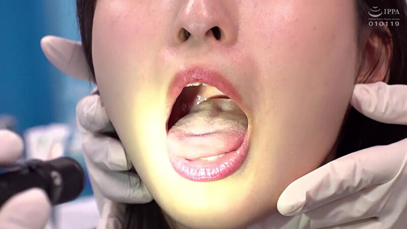 マジックミラー号撮って出し！卒業式直後！就職するJ○に実施する入社前健康診断！青空の下、発育中の乳房やピンク乳首を弄られ極太器具でキツマンを拡張された初心娘の膣は羞恥心に反して純情愛汁垂れ流し！覚えたてのエッチも拒めず中出ししちゃうなんて！～あきな編～｜（1totte00123）撮って出し！マジックミラー号 2023年7月発売