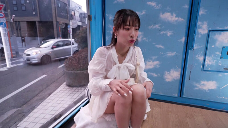 街行く女子大生がハイレグの食い込みでチ〇コガード！ハイレグチンマン攻防チャレンジ！ 何度もモリマン クリ擦れでぬれぬれ羞恥！緩んだマ〇コにデカチン即挿入の罰ゲーム！！撮って出し！マジックミラー号～りこちゃん編～｜（1totte00251）撮って出し！マジックミラー号 2025年8月発売