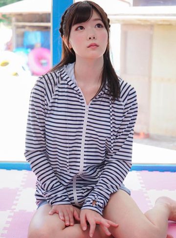じゅん（24）軟体ストレッチ体験！海難事故防止と称して際どいところを入念にストレッチしてみたら…｜水着 MM号動画（1mmgh00140） 2019年1月発売