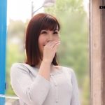 しのぶ（26）心優しい人妻が男チンの悩みを素股でご奉仕解決！…と思ったら素股でまさかの早漏発射！ 満足出来なかったむっつり妻はザーメンまみれの白濁ふにゃチ○コをもう一回励まし生挿入真正中出し！｜女子大生 MM号動画（1mmgh00161） 2019年3月発売