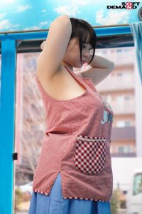 ともえ先生 20歳豊満な肉体を揉みしだくと恥ずかし汁が溢れ出す！メタボ可愛い素人女の母性にマザコン男子の射精が止まらない！｜制服 MM号動画（1mmgh00168） 2019年4月発売