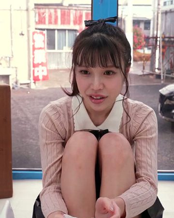 街行く素人娘が脱ぎ脱ぎあっち向いてホイ対決！顔を向けた先に服を1枚脱ぐ、手コキ、フェラ、キスなどのHな罰ゲーム！先に相手を全裸にしたら勝ち！負けたら即ハメ中出し！撮って出し！マジックミラー号～りょうか編～｜羞恥 MM号動画（1totte00294） 2026年5月発売