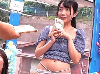 【ミラー号】脱ぐものが無くなったら罰ゲームは即ハメ生ハメ！「こっちのほうが恥ずかしくない？」ロリ可愛いと野球拳！