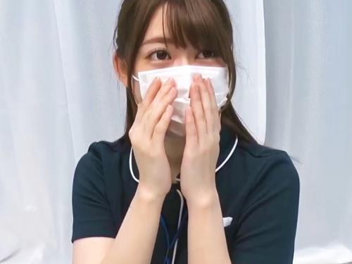 ＜ミラー号＞「おちんちん…入れて下さい///」激美ロリ看護婦さんをナンパ！最高峰な美女との着衣SEXｗ＜素人企画＞