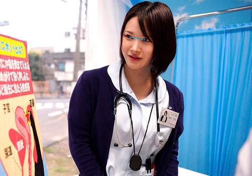 マジックM号！素人ナンパ「ごめんなさいぃ♡」脱がすとすげぇ！スレンダーデカぱい巨乳美女ナースが尻穴責めで謝罪しながらイキ潮アクメ！