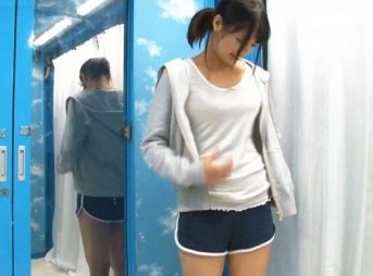 【ミラー号】エロくてしなやかな裸体の美女子！「素股？もう入ってますけど///」激ピスされるロリ娘ｗ