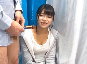 【素人ナンパ×ミラー号】「んっ♡やだそんなに触られちゃ…♡」恥じらいメス顔見せちゃってる女学生と生ズボエッチしまくり！