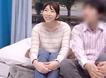 〈ミラー号〉婚約者を待たせて浮気棒挿れられよがり乱れちゃう…きれいなおっぱいが揺れて腰を上下しちゃう♥