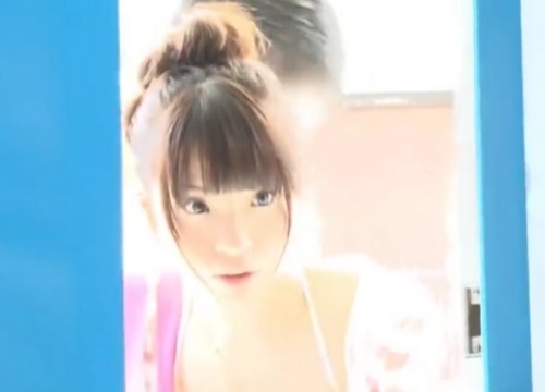 《素人企画》「あん♥ナマはやばいよぉ♥」海でゲットしたスレンダー美乳おっぱいJDが素股エステで発情し友達と膣内発射交尾ｗ