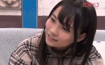 [エロアニ]【淫乱】極太バイブおおマンチョの中に入れたまま満員電車に乗っちゃう変態女学生がえろすぎる♡