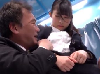 【ミラー号】「股間がアツくて我慢できないです…」エロマッサージで火照った体は男優のバリカタチンポを拒めない