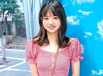 ［ミラー号］素人ナンパ‼『本当におっぱいが大きくなるんですか❓』オフショル女子（20）が欲情しちゃってフェラ❤