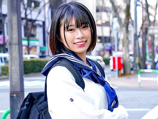 ［企画］素人ナンパ‼『出ちゃうぅぅぅ❗』ロリカワ女子校生が巨根ディルドで潮吹きスプラッシュ❤