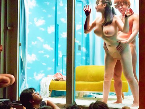 ＜逆転ミラー号＞美デカぱいでロリ系な女の子のセックスを元クラスメートの男子が観賞！ゴム無し膣内発射された美女ｗ＜素人＞