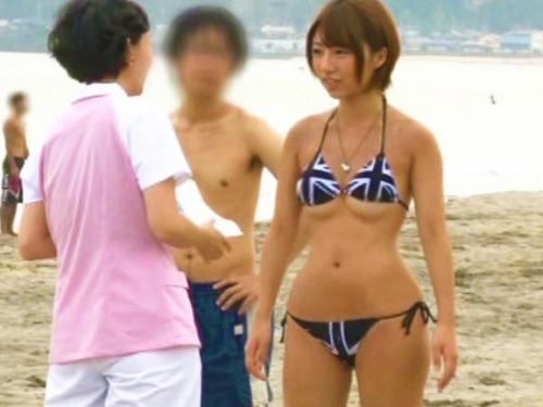 ＜マジックミラー便＞凄い美大きなお尻でウエストラインもえろい！ドピュッとナカ出しさせた最上位な幼い彼女の交尾ｗ＜素人ナンパ＞