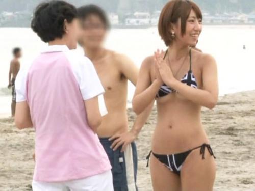 ＜マジックミラー便＞スケベな美大きなお尻…ウエストラインもシコい！ドピュッと膣内ザーメン発射される最上位ロリ彼女のセックス＜素人モノ＞