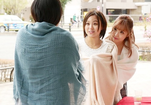 【素人企画】「えぇｗやばぁ♡♡」お花見でちょっと酔ってるプリプリたわわなおっぱいおっぱい女学生徒3人を口説いてハメ比べハーレムセックス！