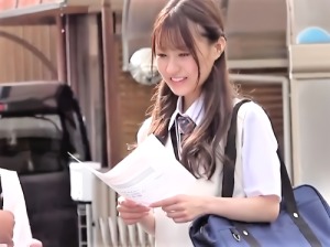 【マジックミラー号】「挿れてください//」スリムな身体の女学生！体が柔らかいちっぱい女子がパコられる！【素人ナンパ】