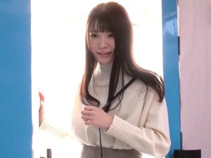 【ミラー号】「えっ//ちょっと待って//」19歳の女大学生！箱の中に顔を入れてノーリアクションチャレンジ！【素人ナンパ】