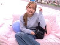 【ミラー号】19歳のぎゃる！箱の中に顔を入れて何されても耐える企画にポニーテール女の子が挑戦！【素人ナンパ】