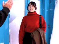 【マジミラ便】20歳で大学生だという一般人女子！脱毛事情を聞かれた一般人女子が腕や脚をチェックされる！【一般人ナンパ】