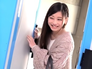 【ミラー号】ロングヘア女学生徒！背が低い素人女子がミラー号の中でセックス！【素人ナンパ】
